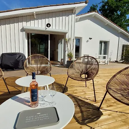 Charming Air-conditioned House With Private Pool Vakantiehuis *