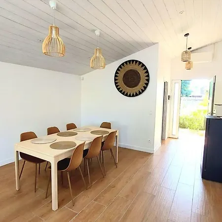 Charming Air-conditioned House With Private Pool Vakantiehuis
