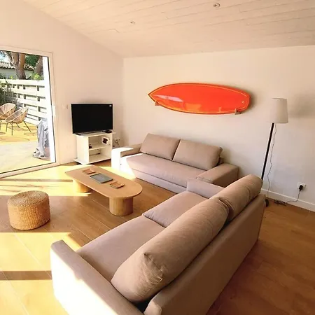Vakantiehuis Charming Air-conditioned House With Private Pool