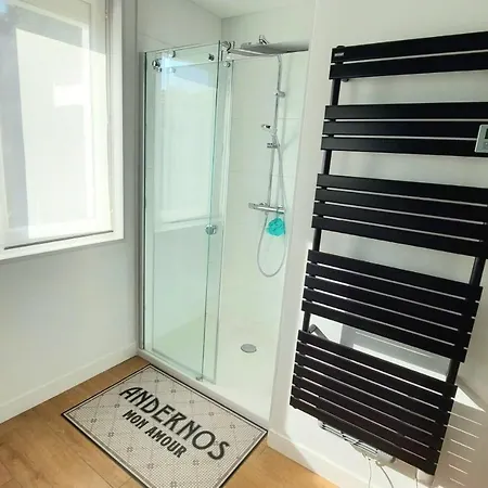 Charming Air-conditioned House With Private Pool